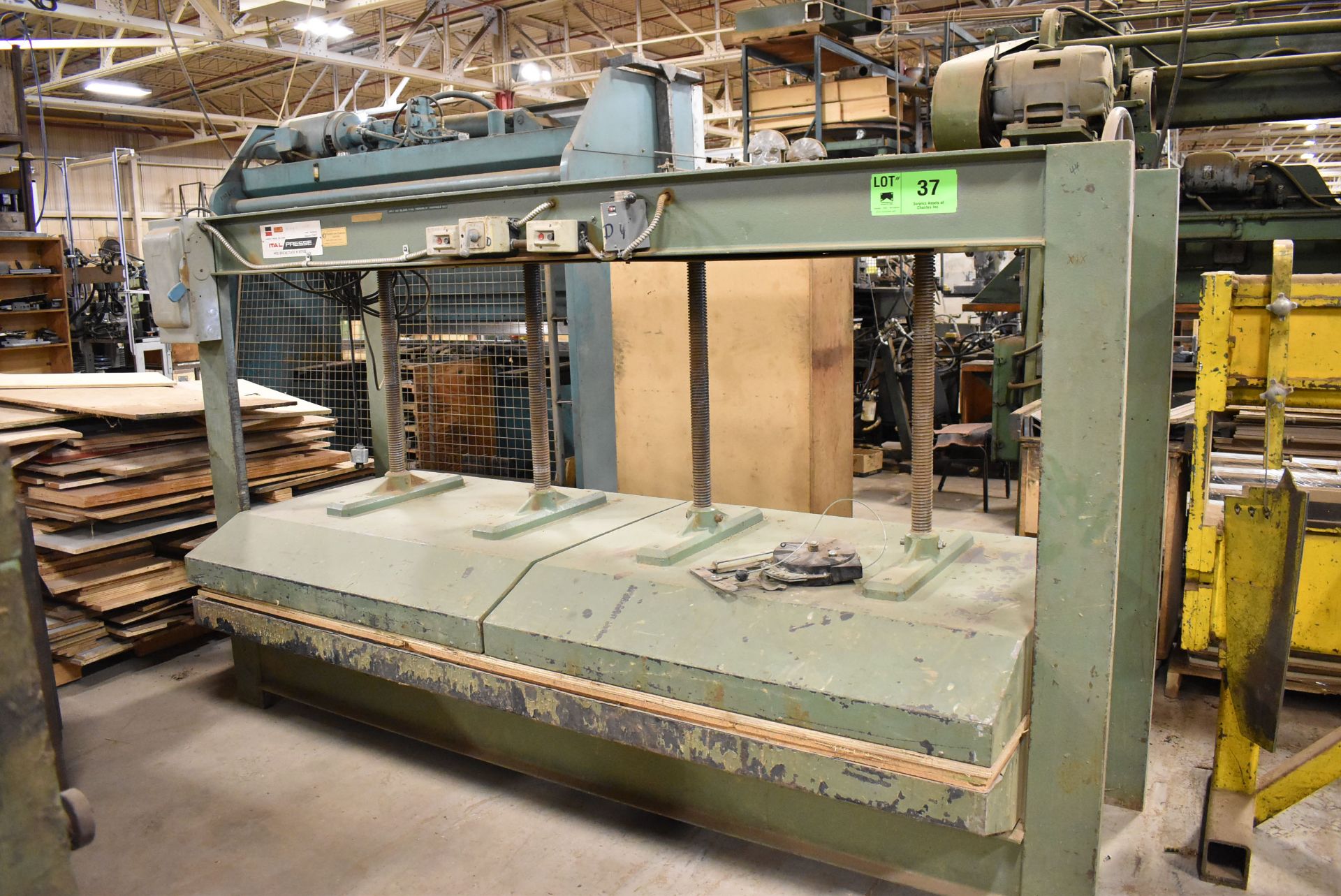 ITALPRESSE 48"X98.5" VENEER PRESS, S/N: 817182 [RIGGING FEE FOR LOT #37 - $550 CDN PLUS APPLICABLE - Image 2 of 6