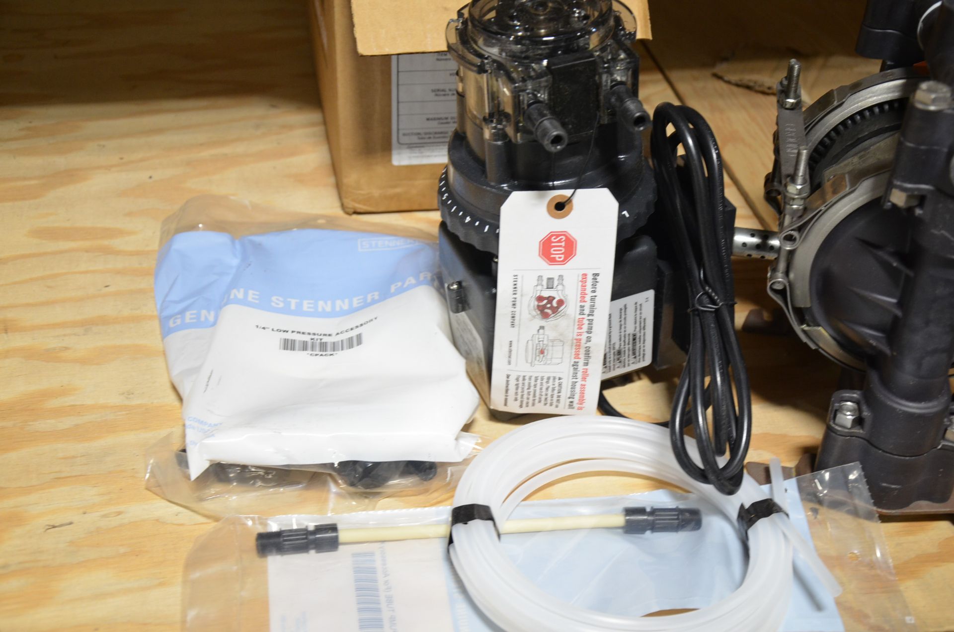 LOT/ (2) GRACO PNEUMATIC DIAPHRAGM PUMPS AND STENNER PERISTALTIC METERING PUMP (NEW IN BOX) [RIGGING - Image 3 of 4