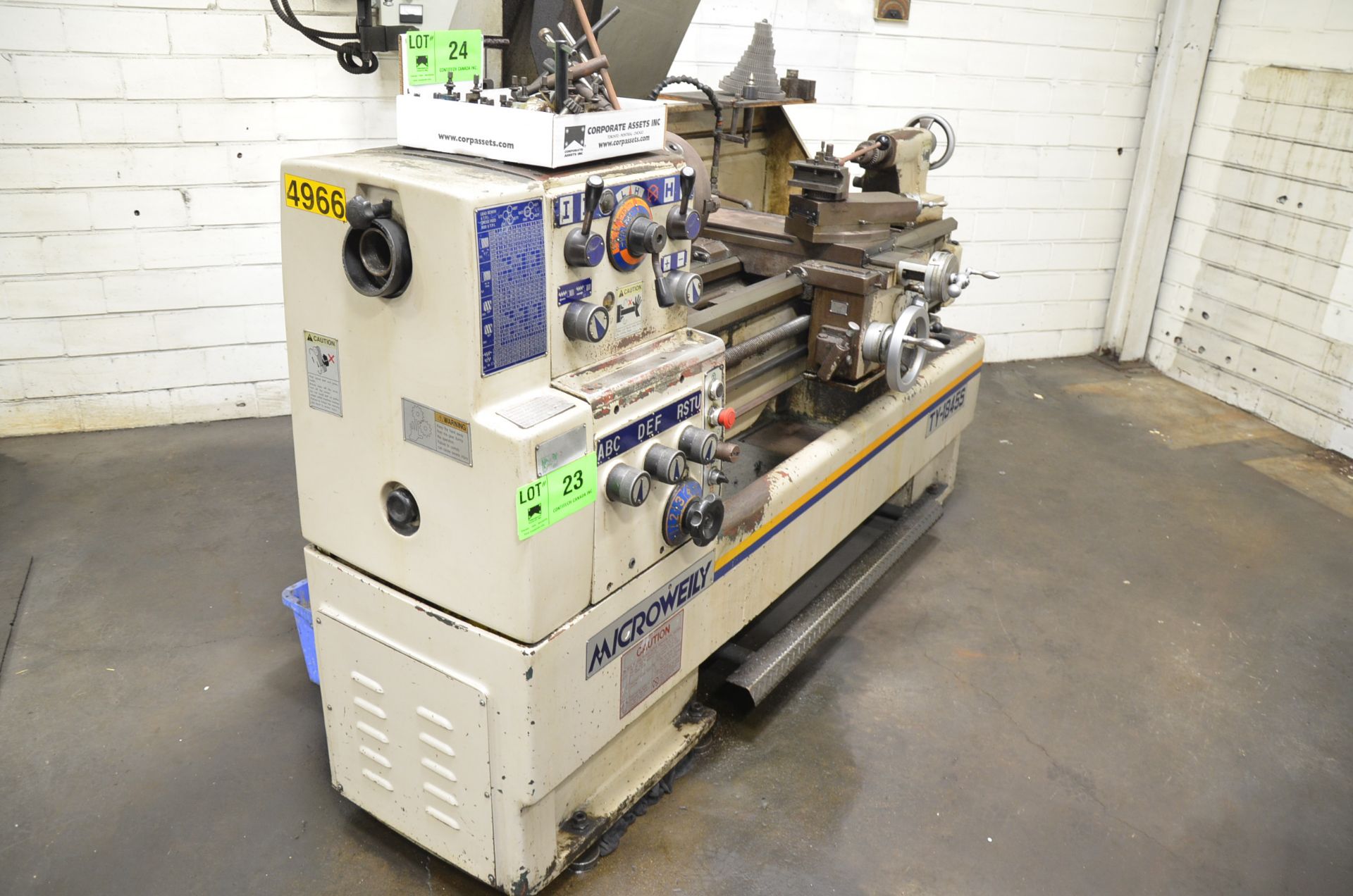 MICROWEILY (2003) TY-1845S GAP BED ENGINE LATHE WITH 18" SWING OVER BED, 26" SWING IN THE GAP, 45" - Image 3 of 13