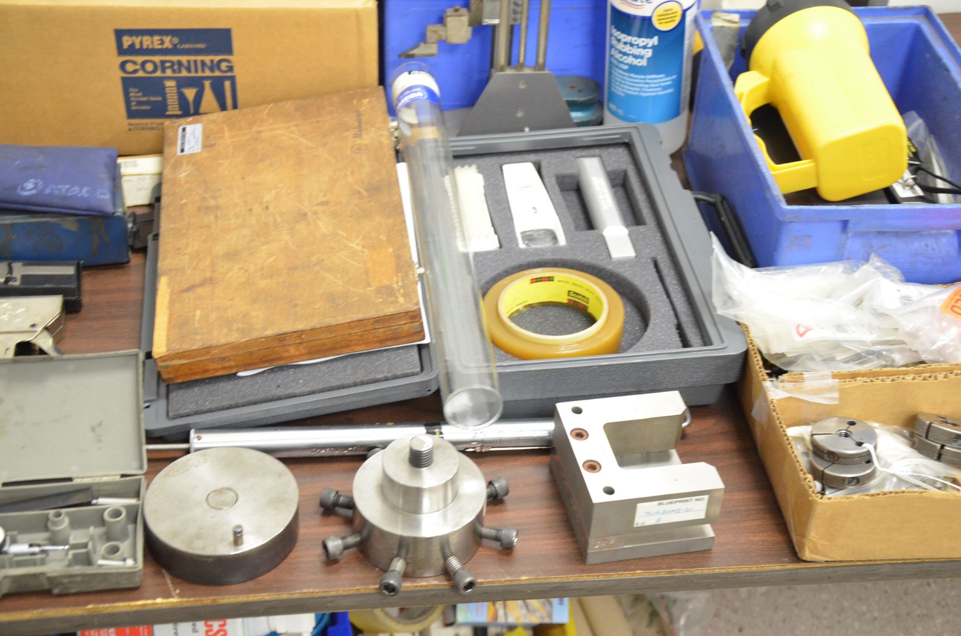 LOT/ INSPECTION EQUIPMENT [RIGGING FEE FOR LOT #135 - $20 USD PLUS APPLICABLE TAXES] - Image 4 of 6