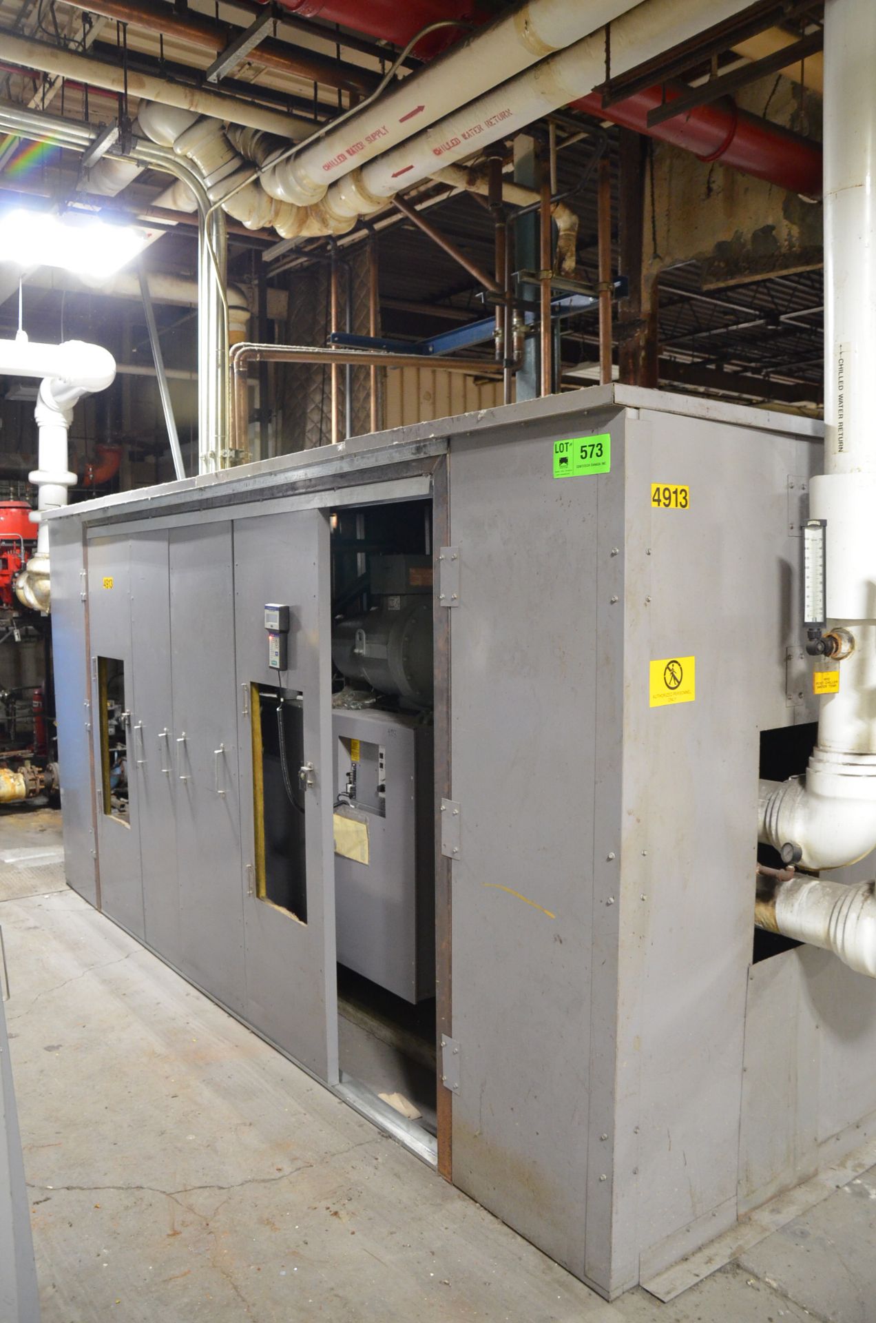 CARRIER 30HXA116RA-630KA REFRIGERATED LIQUID CHILLER, S/N 0500F77051 (delayed delivery until April