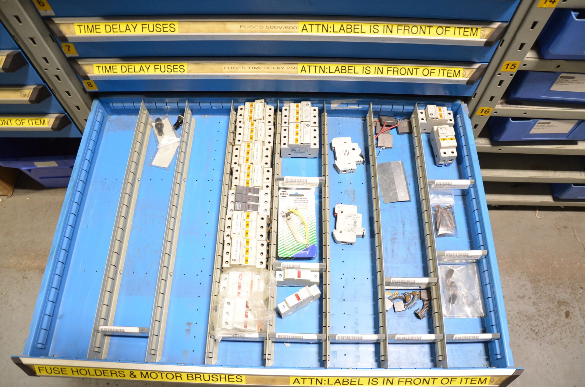LOT/ CONTENTS OF (6) SECTIONS OF SHELVING CONSISTING OF ELECTRICAL AND ELECTRONIC COMPONENTS [ - Image 16 of 17