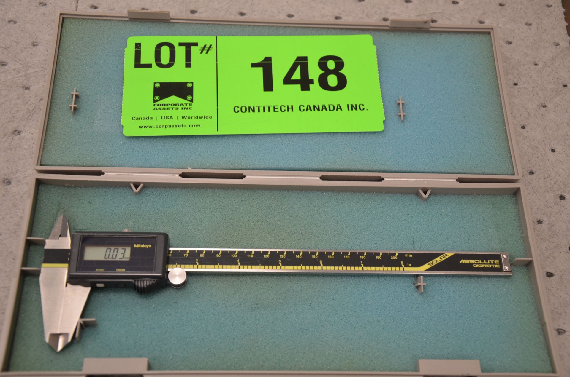 MITUTOYO 8" DIGITAL VERNIER CALIPER, S/N N/A [RIGGING FEE FOR LOT #148 - $20 USD PLUS APPLICABLE