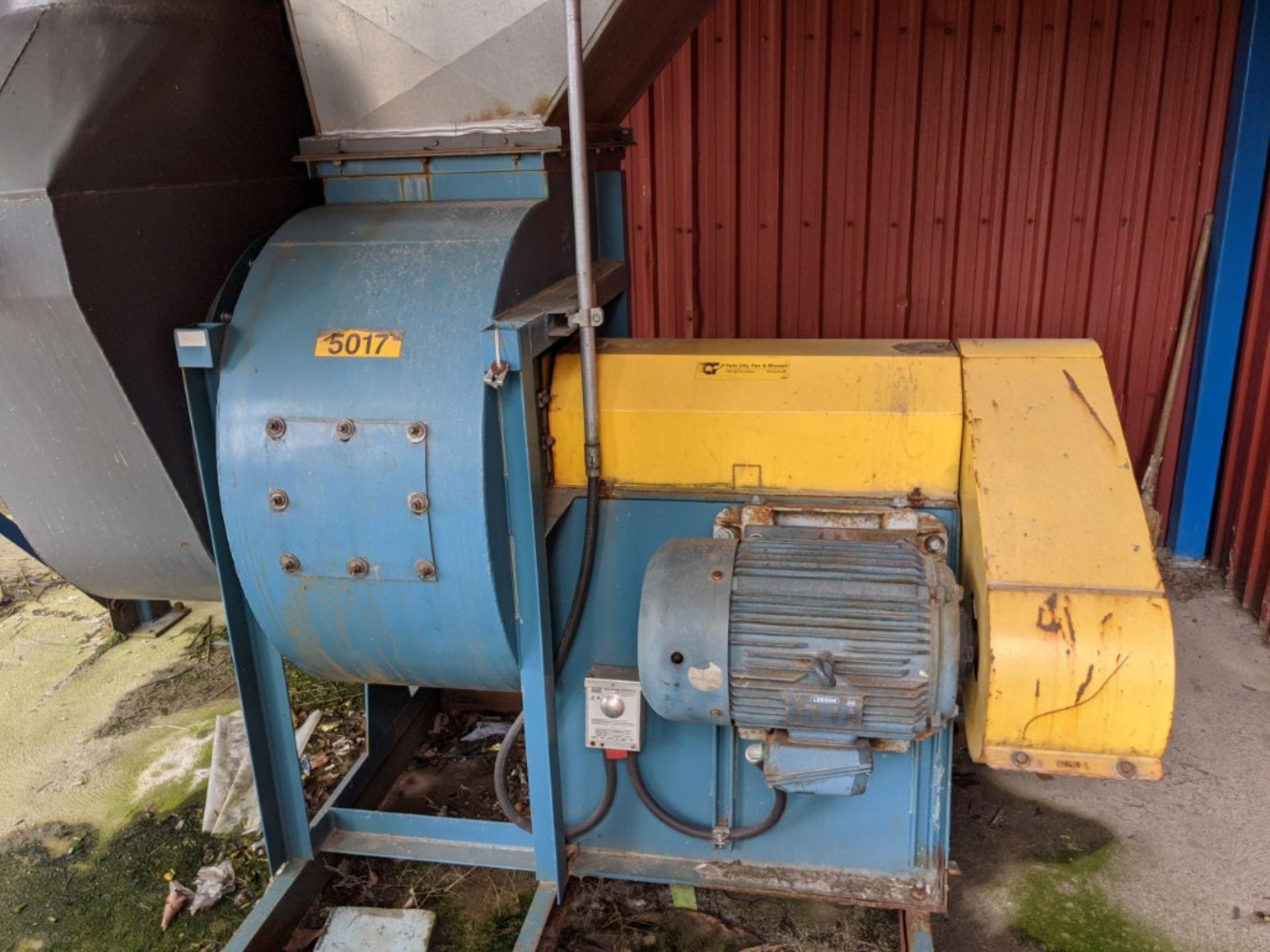 FARR OUTDOOR PAD TYPE CYCLONIC DUST COLLECTOR WITH PRATER STERLING DCS-10S ROTARY GATE DISCHARGE - Image 5 of 7