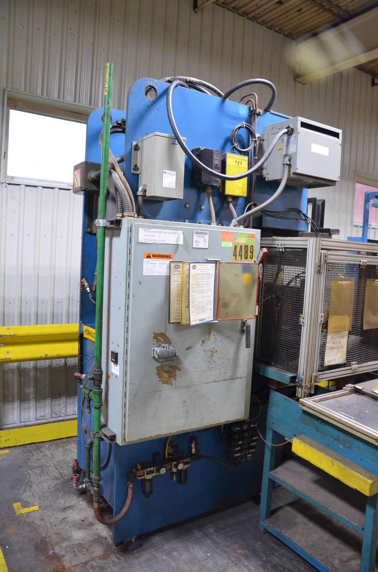 MULTIPRESS FMS40 40TON CAPACITY HYDRAULIC C-FRAME PRESS WITH ALLEN BRADLEY PLC CONTROL, LIGHT - Image 7 of 9