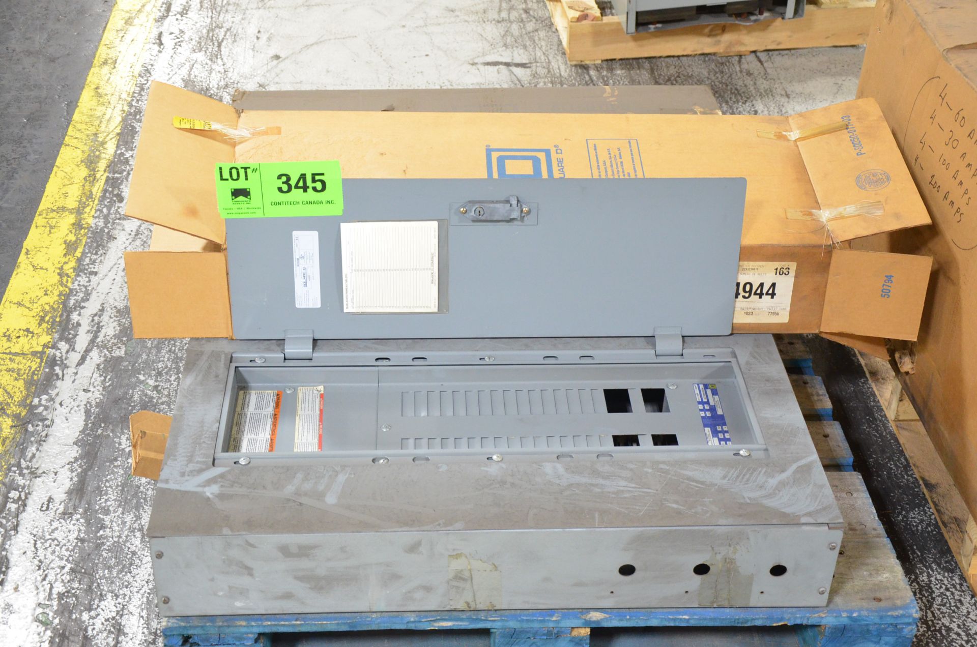 LOT/ SQUARE D ELECTRICAL PANELS [RIGGING FEE FOR LOT #345 - $25 USD PLUS APPLICABLE TAXES]