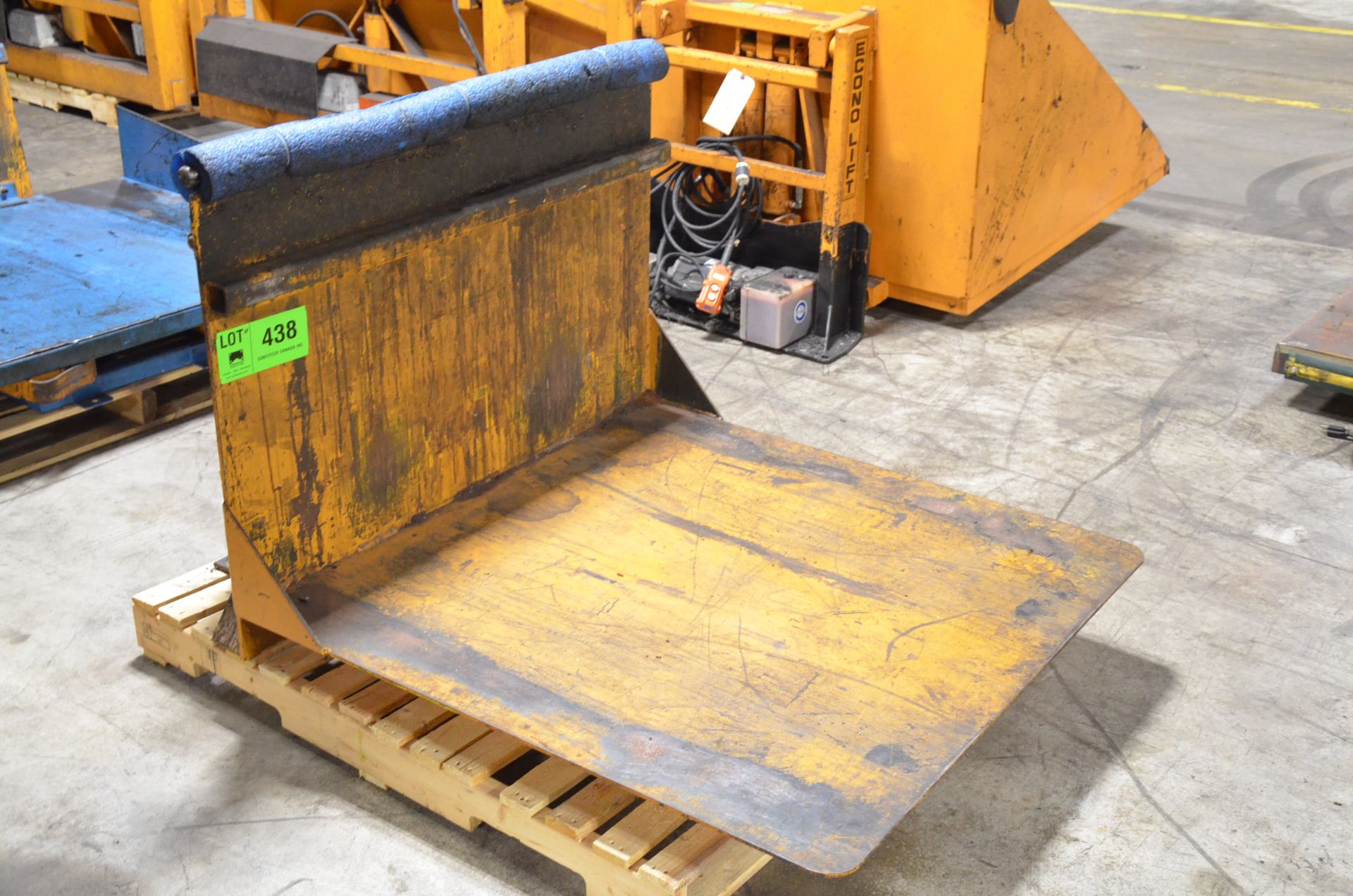 ECONOLIFT 1,000LB CAPACITY LIFTING TABLE, S/N N/A [RIGGING FEE FOR LOT #438 - $50 USD PLUS