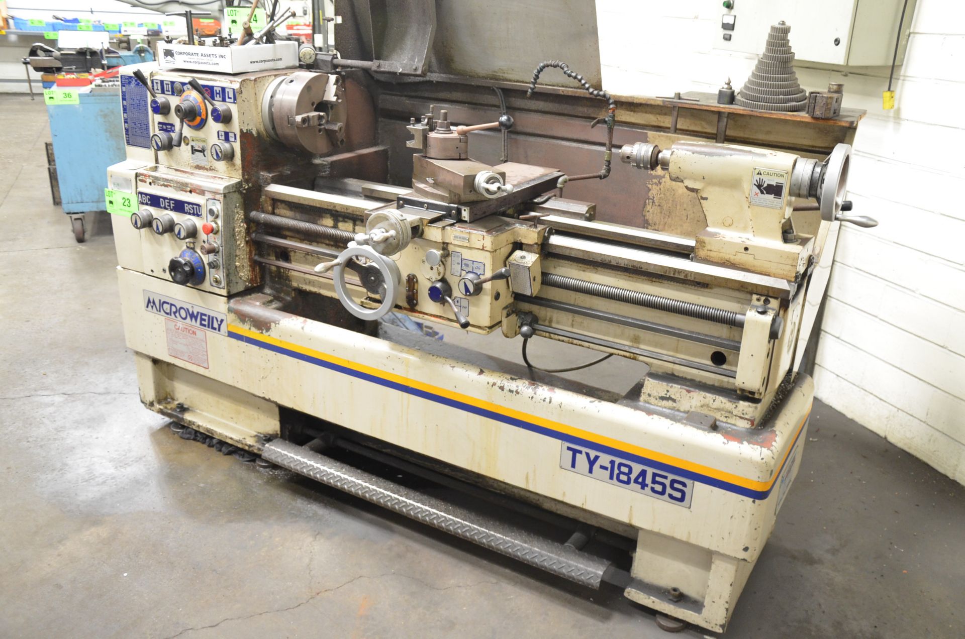 MICROWEILY (2003) TY-1845S GAP BED ENGINE LATHE WITH 18" SWING OVER BED, 26" SWING IN THE GAP, 45" - Image 2 of 13