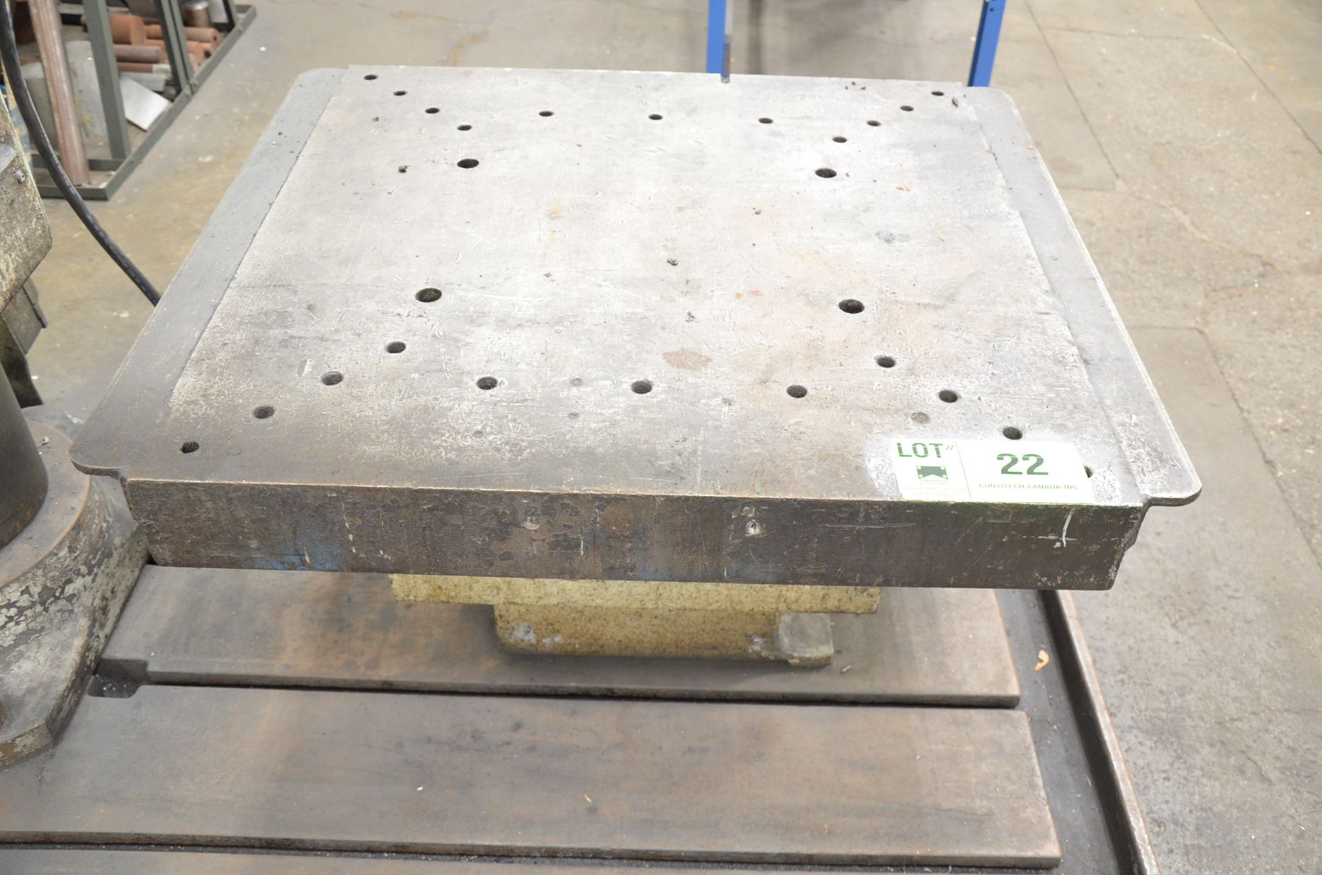 24" X 18" X 18" T-SLOT BOX TABLE, S/N N/A [RIGGING FEE FOR LOT #22 - $25 USD PLUS APPLICABLE TAXES]