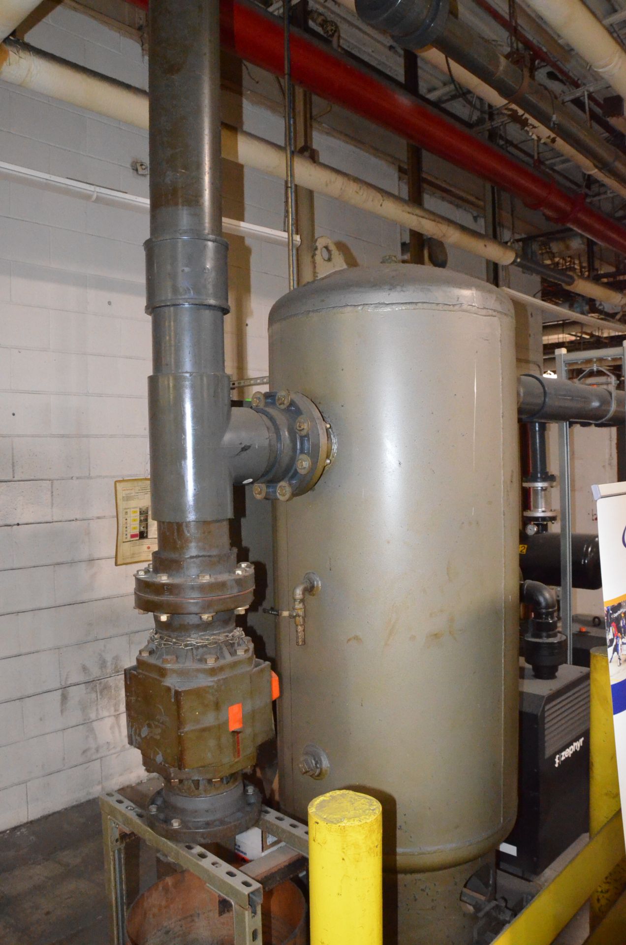 BUSCH VACUUM VACUUM PUMP SEQUENCER AND RECEIVER TANK, S/N N/A [RIGGING FEE FOR LOT #571 - $tbd USD - Image 2 of 2