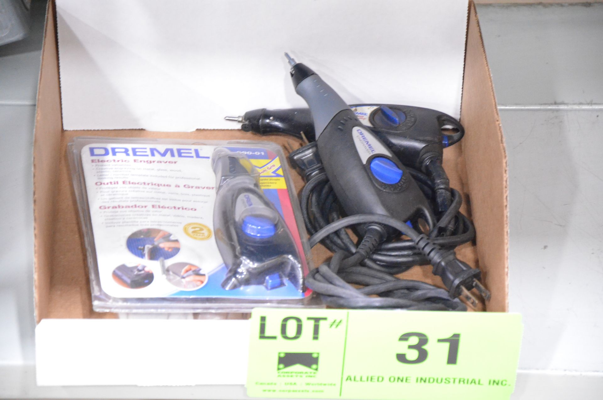 LOT/ DREMEL ELECTRIC ENGRAVERS