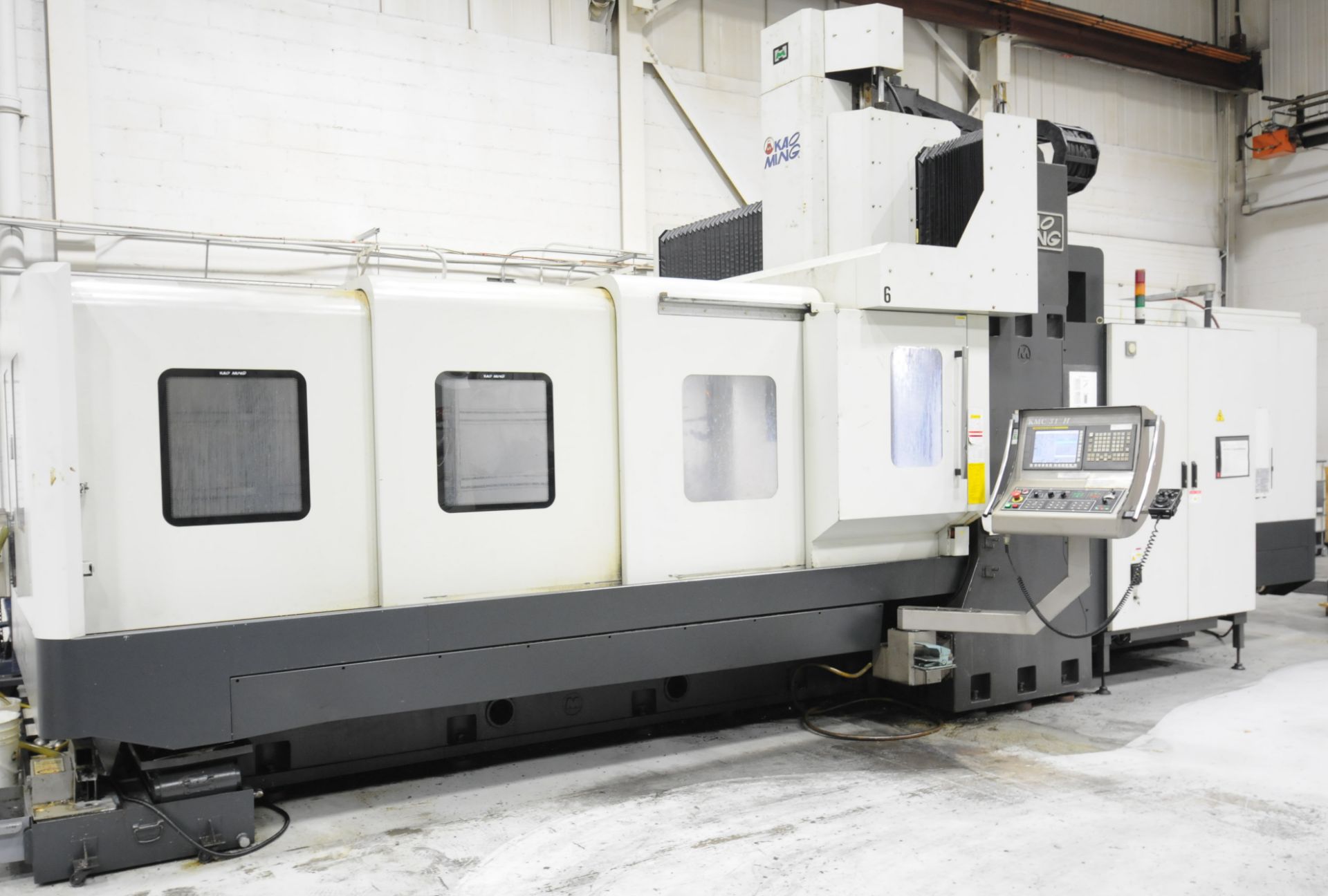 KAO MING (2013) KMC-318HIS, CNC DOUBLE COLUMN HIGH SPEED VERTICAL MACHINING CENTER WITH FANUC SERIES