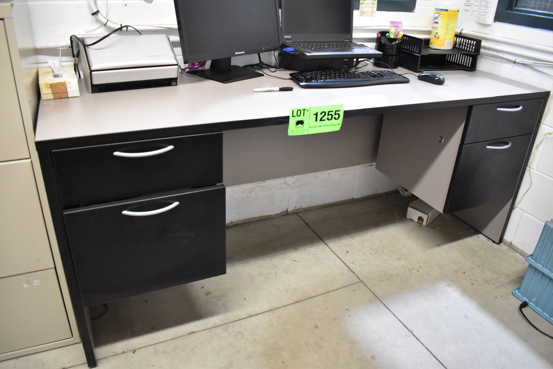 LOT/ OFFICE FURNITURE CONSISTING OF (2) DESKS, LATERAL FILING CABINET AND OFFICE CHAIR (FURNITURE