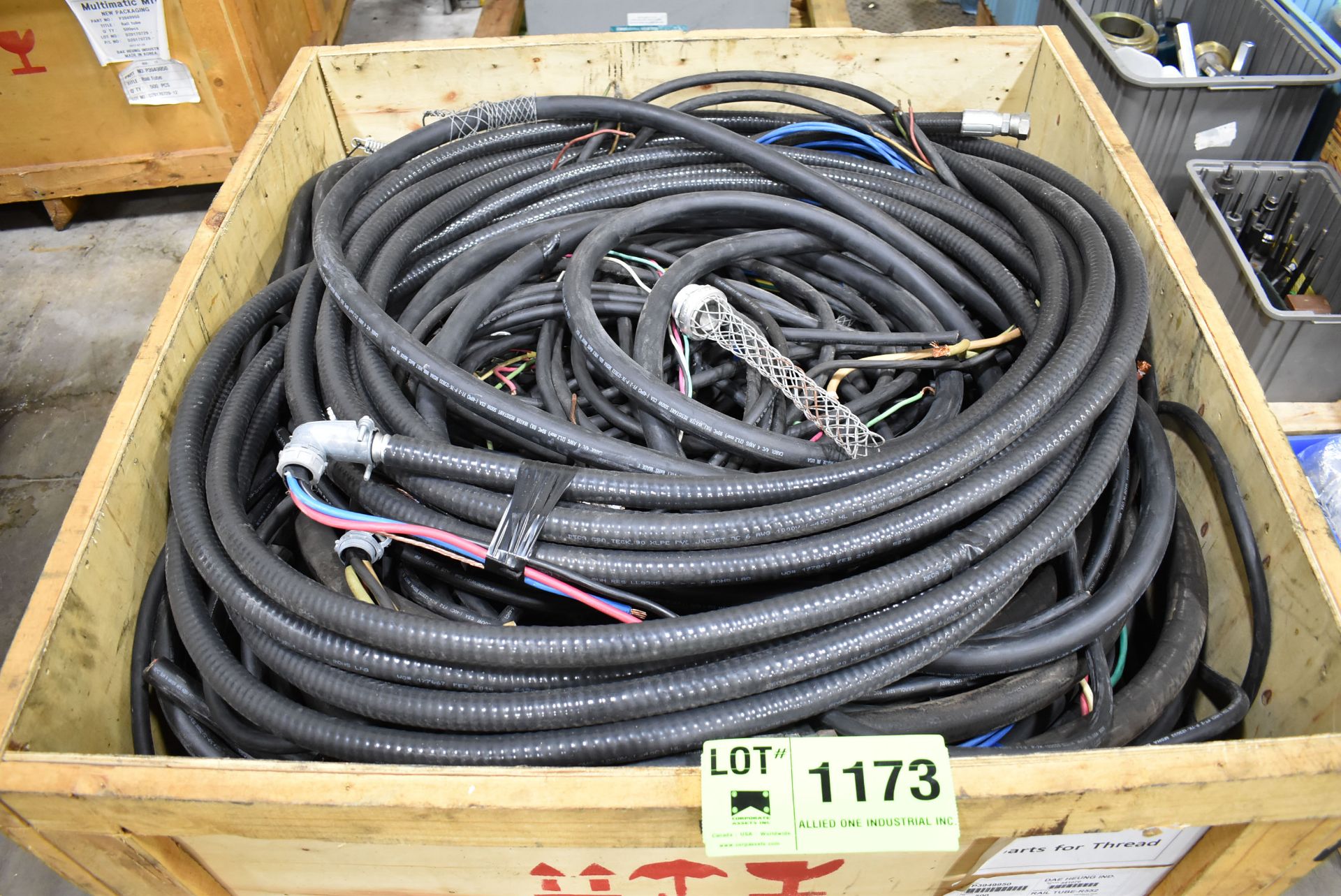 LOT/ CONTENTS OF CRATE CONSISTING OF WIRE
