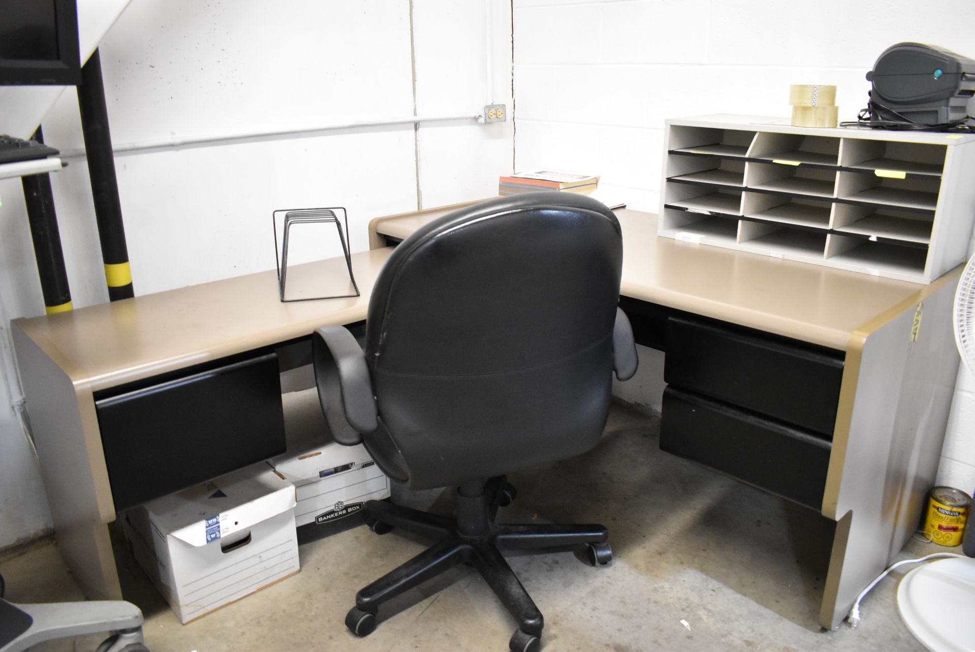 LOT/ OFFICE FURNITURE CONSISTING OF (2) DESKS, LATERAL FILING CABINET AND OFFICE CHAIR (FURNITURE - Image 3 of 3