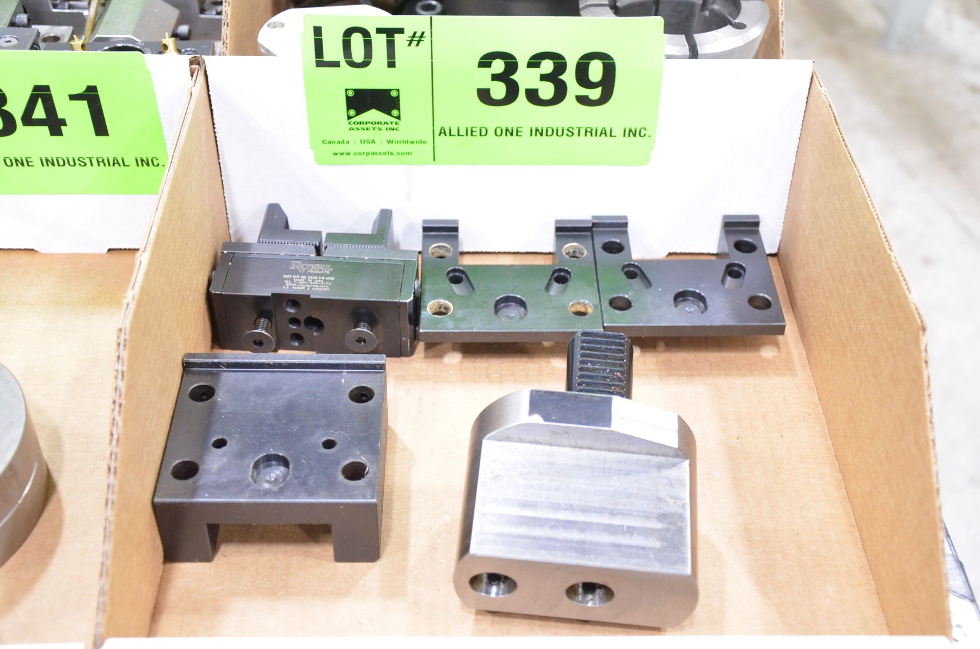 LOT/ FIXTURES AND TOOL HOLDERS