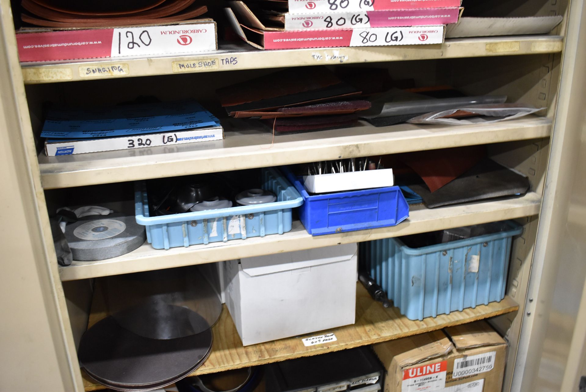 LOT/ CABINET WITH CONTENTS CONSISTING OF DEBURRING AND SANDING SUPPLIES - Image 3 of 5