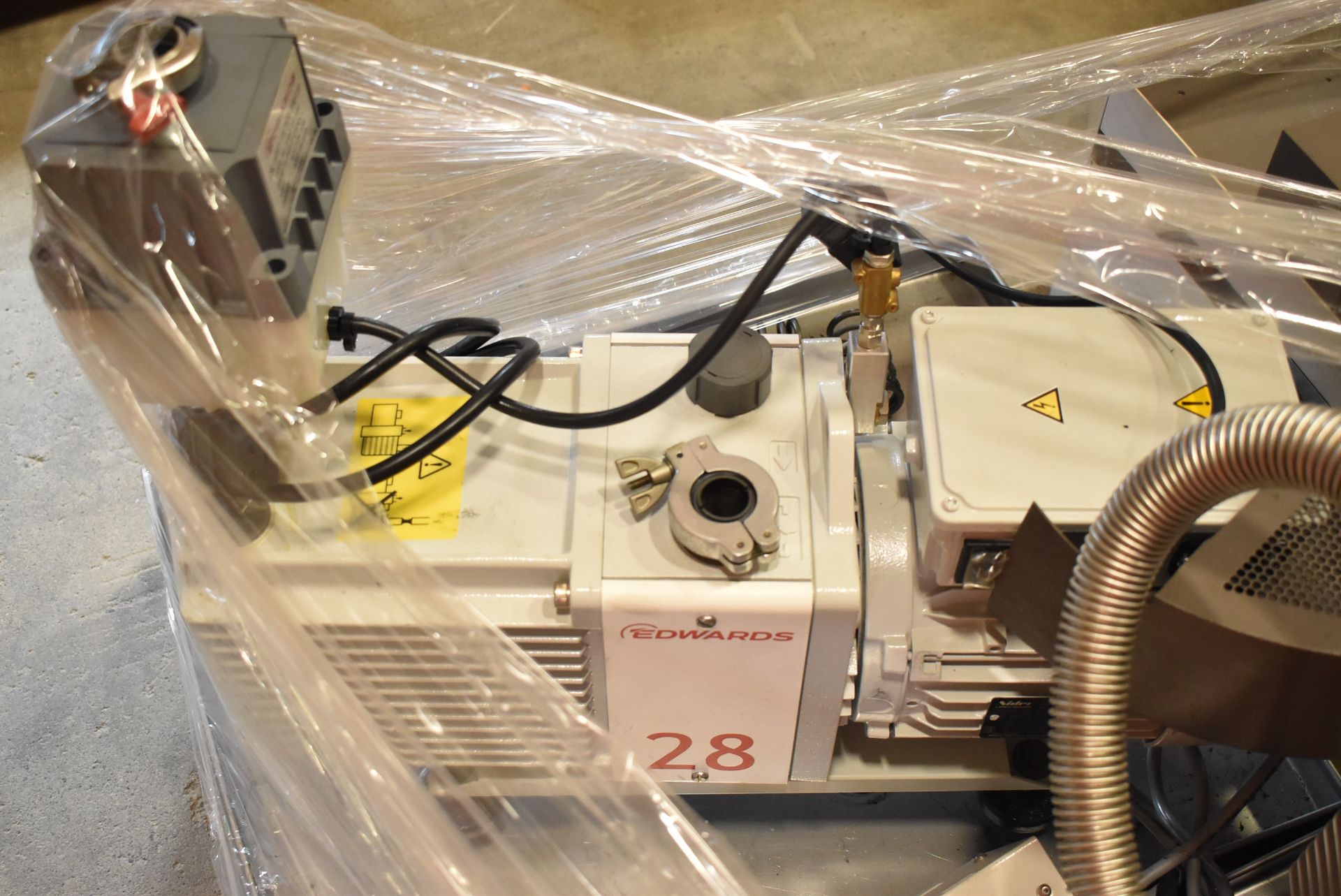 LOT/ (2) LECO ANALYZER UNIT COMPONENTS, (2) EDWARDS 28 INDUSTRIAL VACUUM PUMPS (CMD WAREHOUSE - - Image 6 of 8