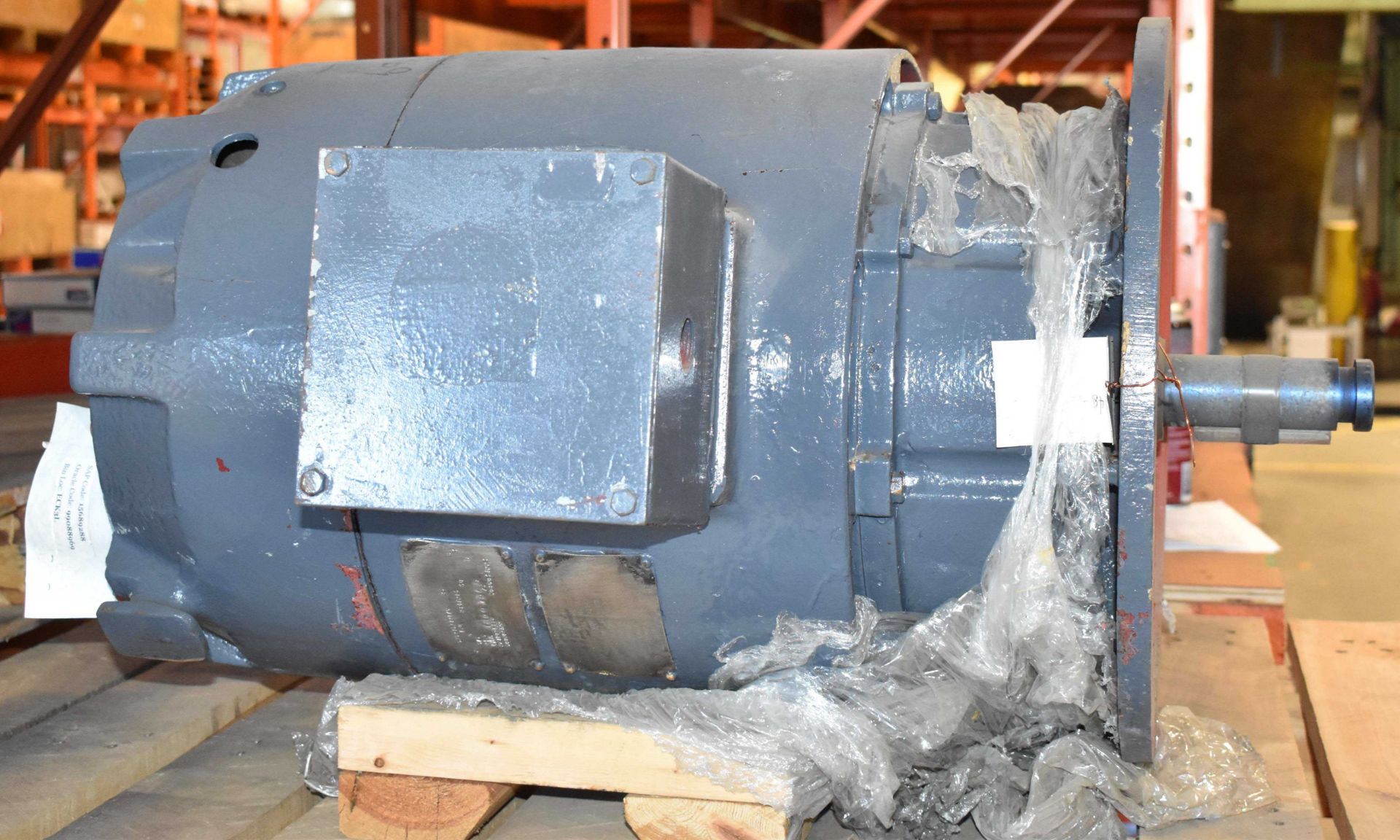GENERAL ELECTRIC 10 HP ELECTRIC MOTOR WITH 575V, 3PH, 60HZ (CMD WAREHOUSE - 10070202) - Image 2 of 3