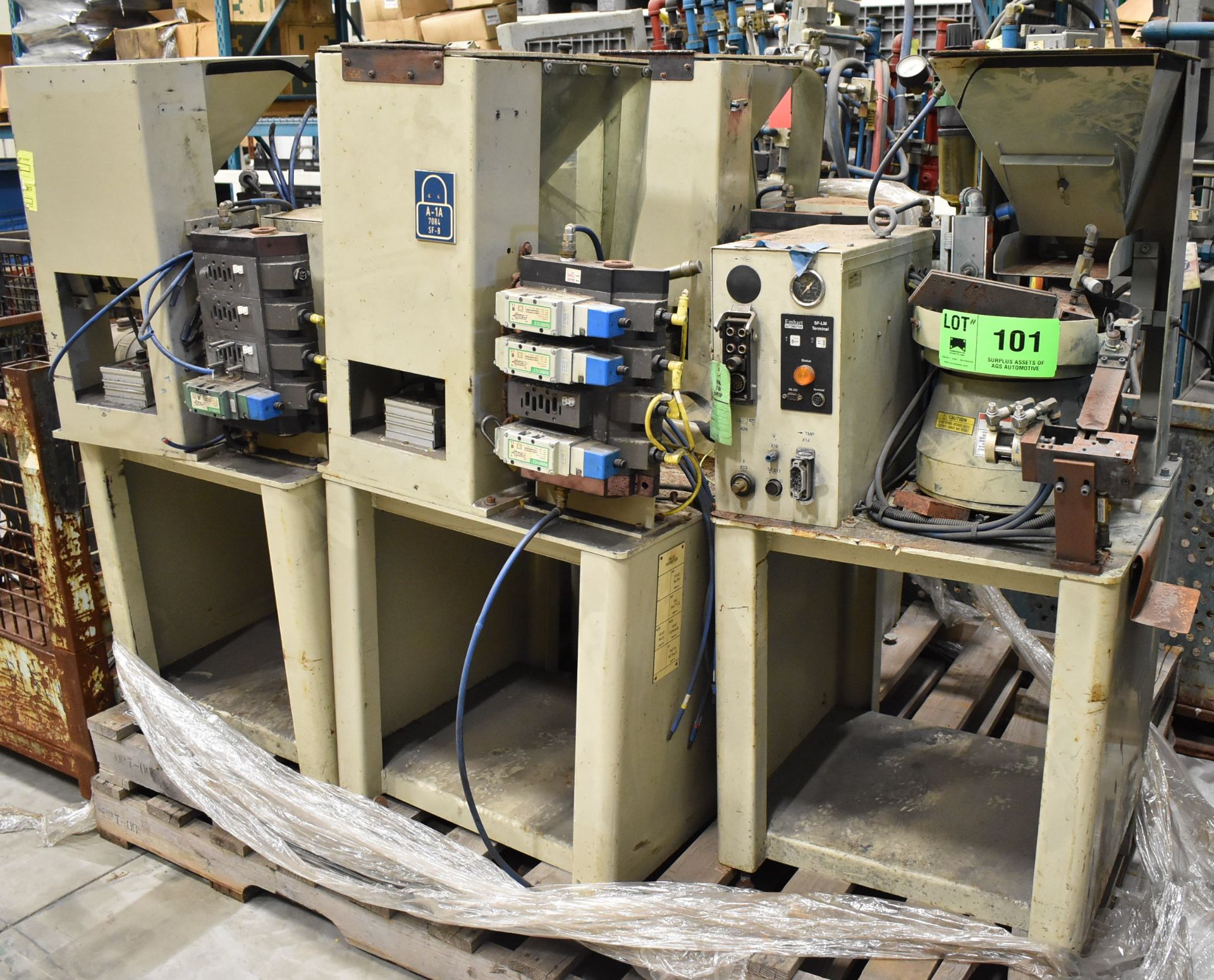 LOT/ (5) MFG. UNKNOWN VIBRATORY BOWL FEEDER/INSERTION MACHINES (CI)