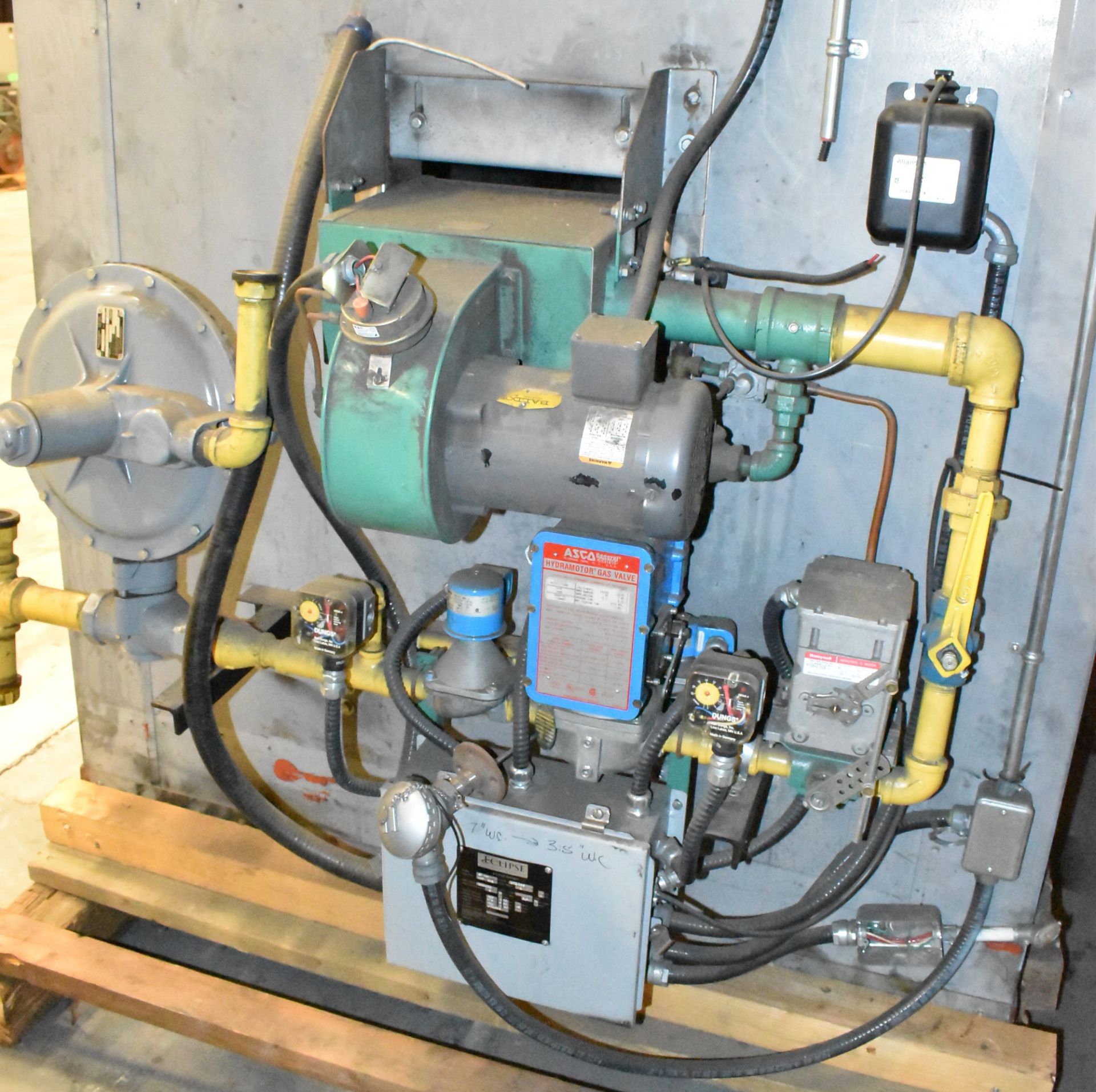 MFG. UNKNOWN HEAT TREAT OVEN WITH ECLIPSE 1,000,000 BTUH NATURAL GAS BURNER, S/N: N/A (CI) - Image 4 of 5