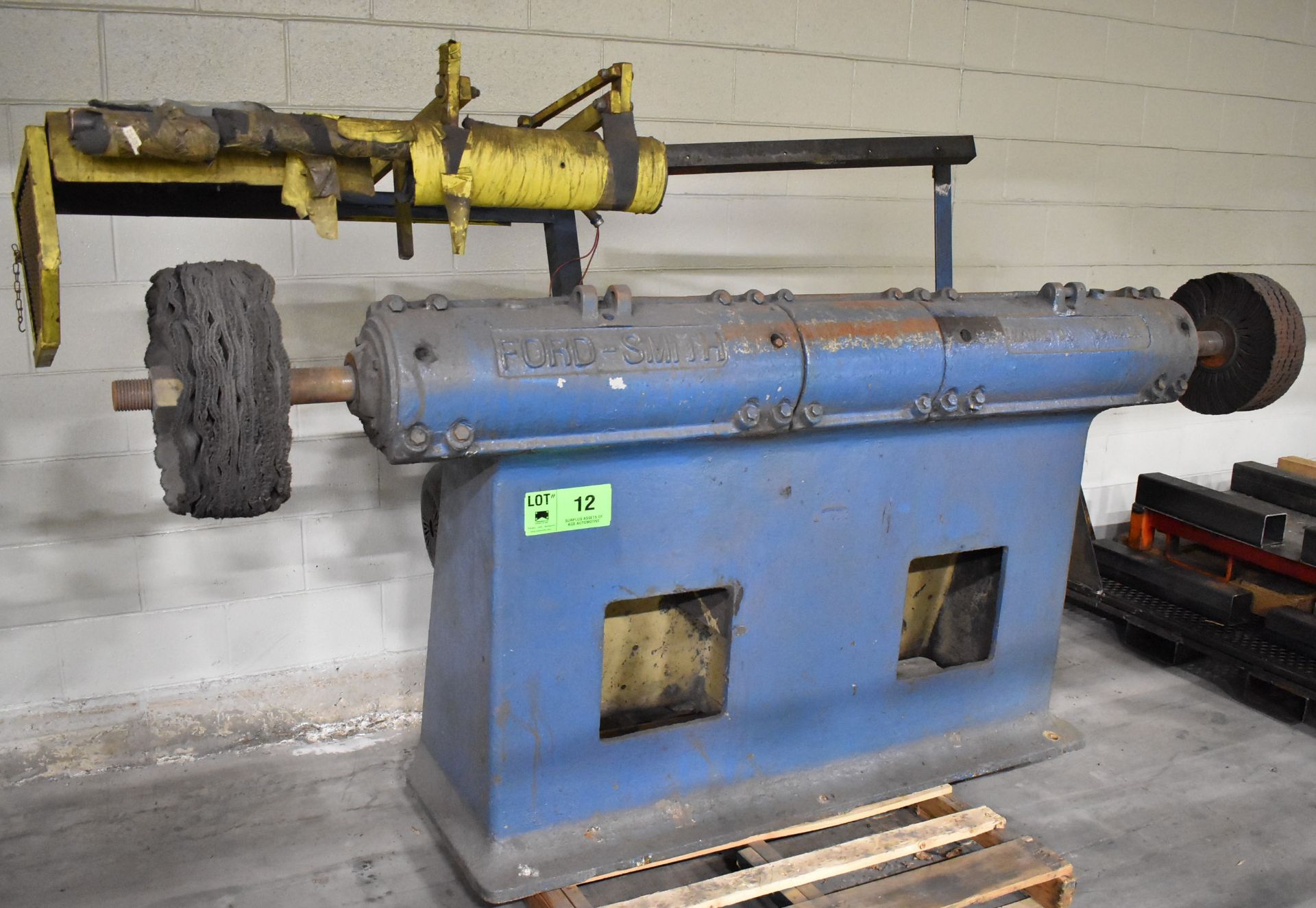 FORD-SMITH DOUBLE END POLISHER WITH 10" MAX. WHEELS, S/N: N/A (CI)