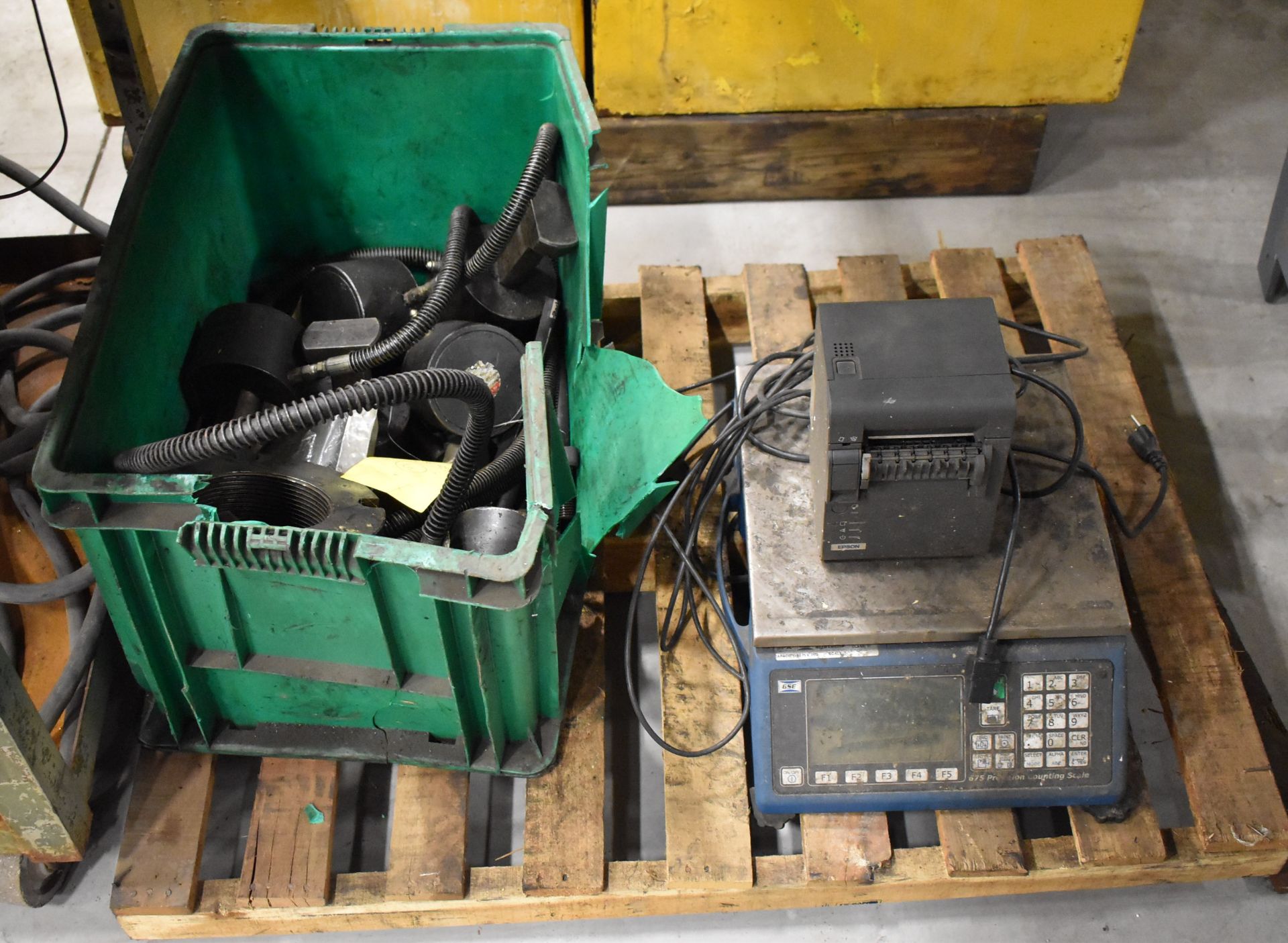 LOT/ CART WITH 15 KVA TRANSFORMER, SPARE PARTS, BENCH-TYPE SCALE WITH PRINTER - Image 4 of 5