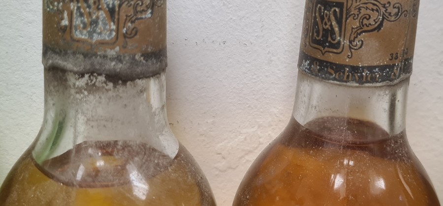 Quantity of various bottles to include 1982 Beaumes-de-Venise (2 bottles), 1993 Domaine la Grave, - Image 3 of 17