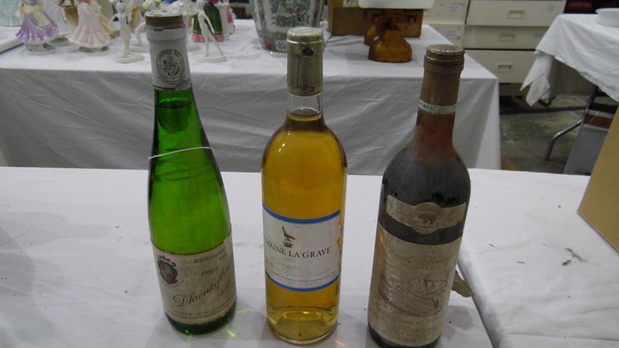 Quantity of various bottles to include 1982 Beaumes-de-Venise (2 bottles), 1993 Domaine la Grave, - Image 14 of 17
