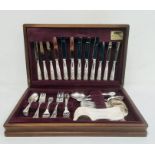 Cased Viners canteen of cutlery, Kings Court silver-plated  Condition Reportthis is a complete set