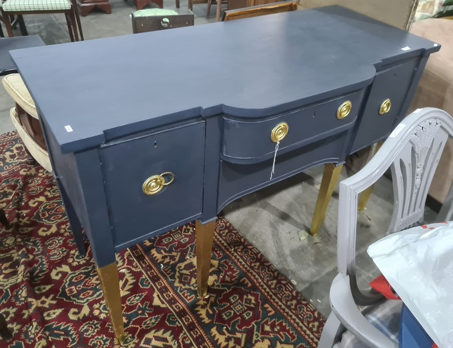 Painted reproduction Regency dining table, six chairs and sideboard painted in blues and grey - Image 2 of 4