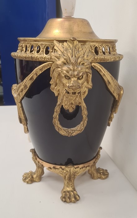 Gilt metal mounted royal blue china table lamp with pierced arched border, pair lion mask and wreath - Image 2 of 2