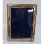 20th century silver rectangular picture frame, Sheffield 2005, maker RC, 21.7cm x 16.6cm