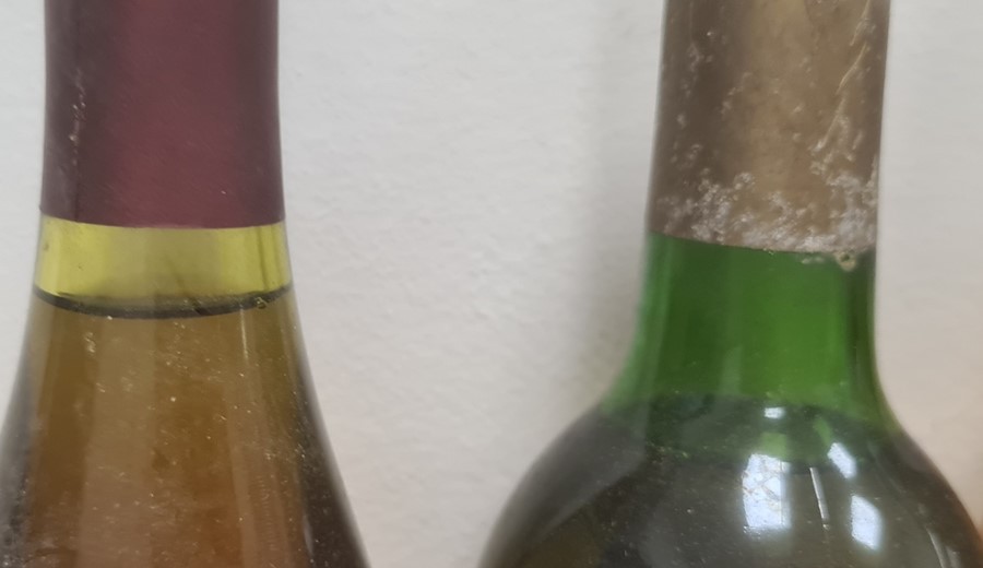 Quantity of various bottles to include 1982 Beaumes-de-Venise (2 bottles), 1993 Domaine la Grave, - Image 11 of 17