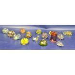 Quantity glass paperweights, paperweight animals and others (1 box)