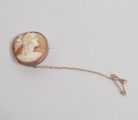 Gold-mounted circular cameo brooch, 2.5cm diameter approx, marks worn possibly 18ct