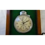 Hamilton, Lancaster, Pa., U.S.A. military chronometer model 22, 21 Jewels, marked to back H.s.(Up