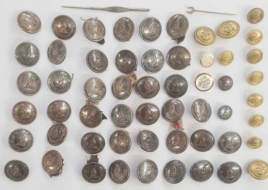 Quantity of military buttons (1 bag)