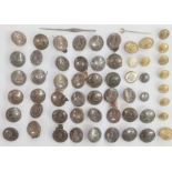 Quantity of military buttons (1 bag)