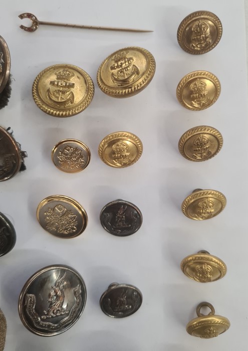 Quantity of military buttons (1 bag) - Image 7 of 7