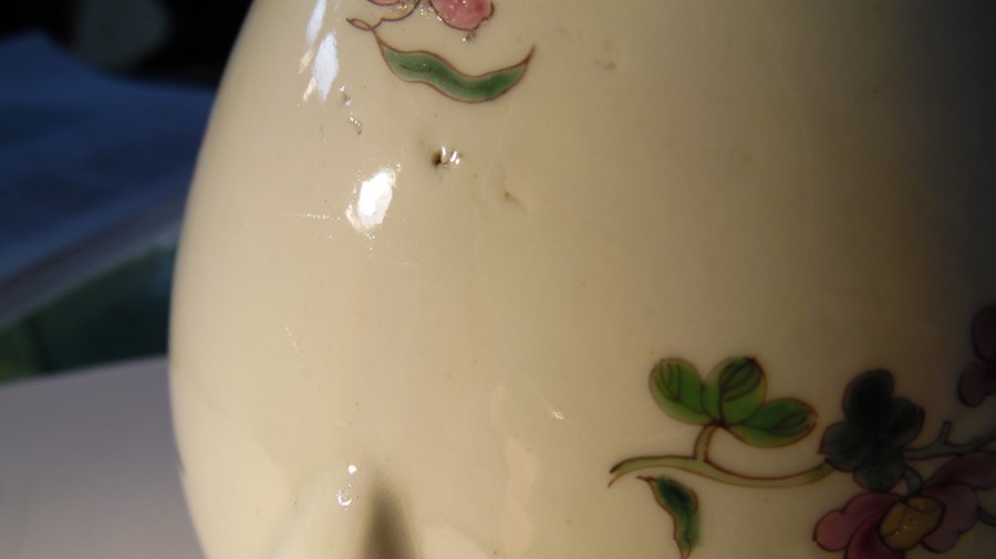 18th century English porcelain teapot, floral spray and butterfly decorated (lid missing) and a - Image 5 of 8