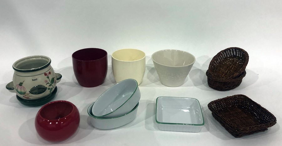 Carlton ware trinket dish, leaf-shaped, butter dishes, plates, assorted planters and other items ( - Image 3 of 3
