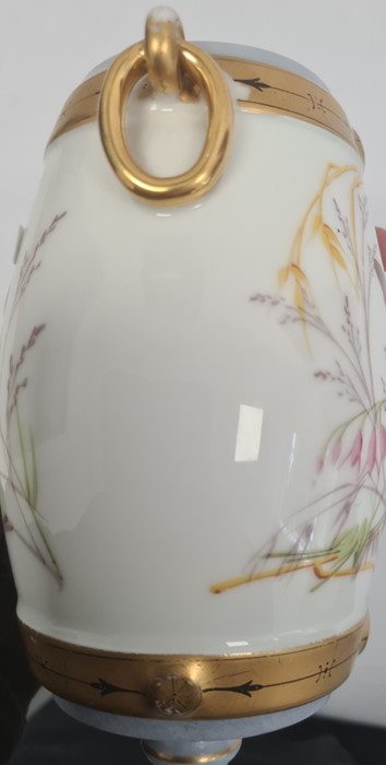 Continental porcelain vase, the barrel-shaped body with gilt border and ring handles, painted with - Image 4 of 6