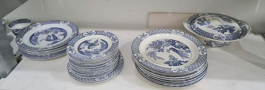 Wood & Sons 'Yuan' pattern part dinner and tea service, reg no.656368 - Image 3 of 4