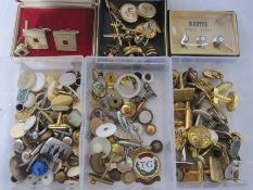 Quantity of cufflinks, studs and similar items (6 boxes)
