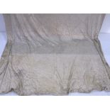 Large assuit shawl with silver-coloured metal Condition ReportA hole - show in images Tarnished Size