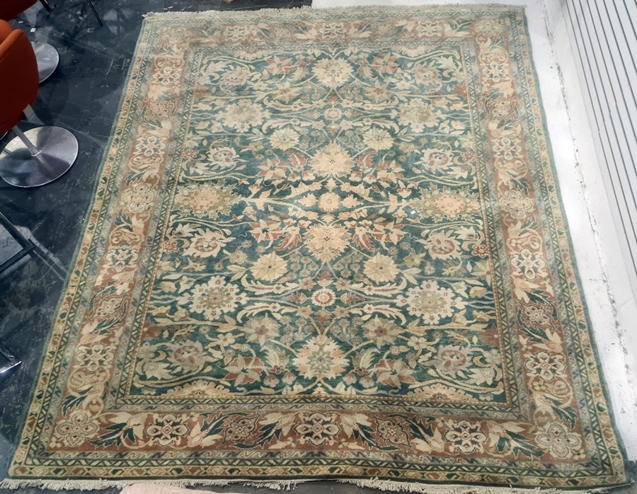 Modern all over florally decorated rug 297 x 256 cm