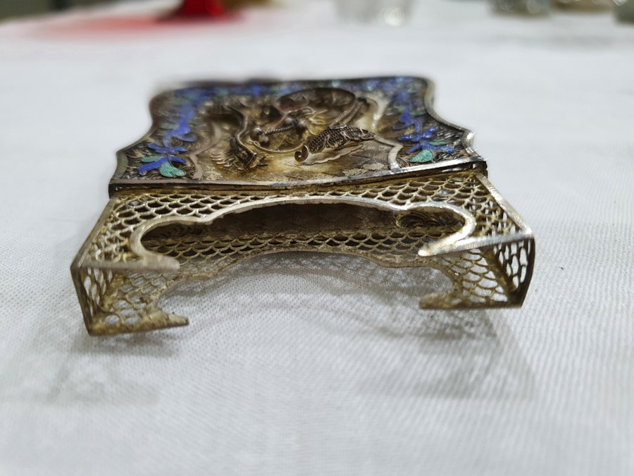 A 19th century Chinese silver coloured metal and enamel card case, the filigree case decorated - Image 19 of 36