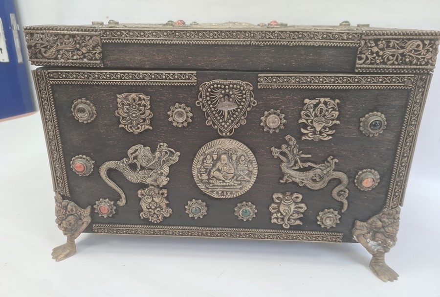 Eastern wooden casket of rectangular form, the body and hinged cover decorated with applied metal - Image 2 of 5