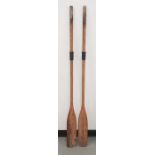 Pair of pine oars and a fishing net (3)